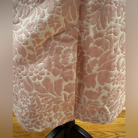 NWT, stunning damask pencil skirt, pink w/ some shimmer - Picture 5 of 12